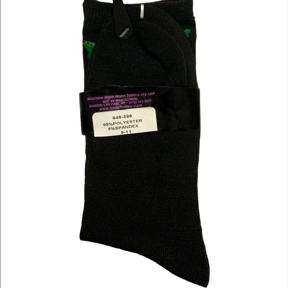 Christmas Holiday Crew Socks Holly Joy Black Red Multicolor 9-11 Sock Size NEW - Picture 7 of 15
